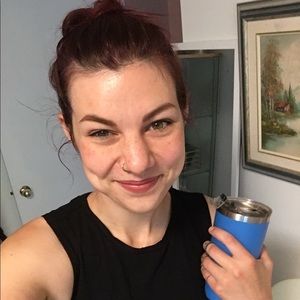 Meet your Posher, Abigail